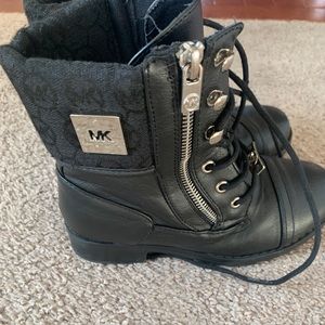 Girl’s MK boots